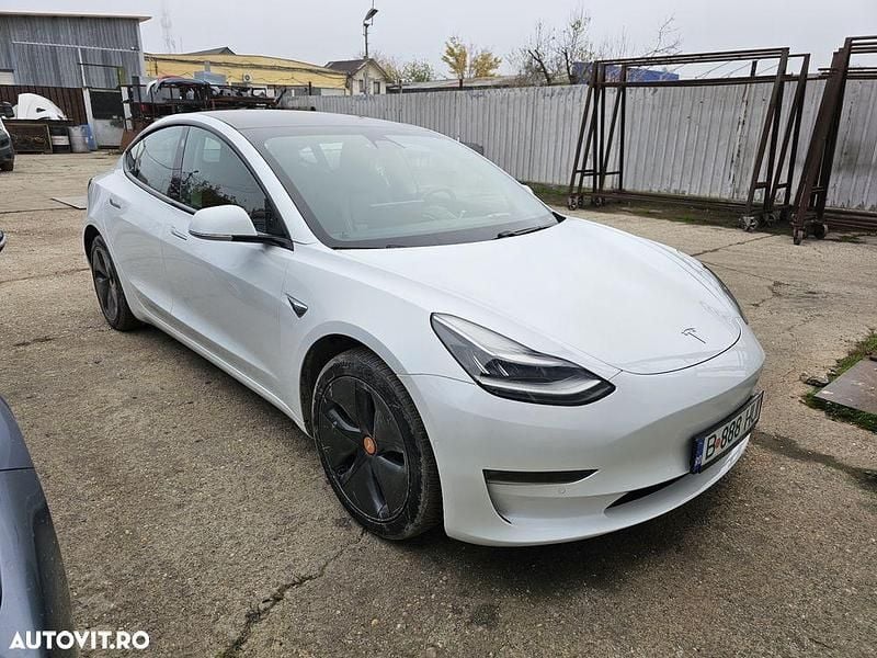 Culoarealb Utilizat 2020 Tesla Model 3 Berlinǎ | 22.500 EUR (Super Preț) - Imagine 1/4