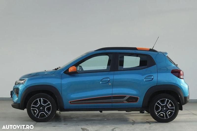 Second-hand Dacia Spring Comfort Plus 33 kW (45 CP) 2022 Culoarealbastru Hatchback