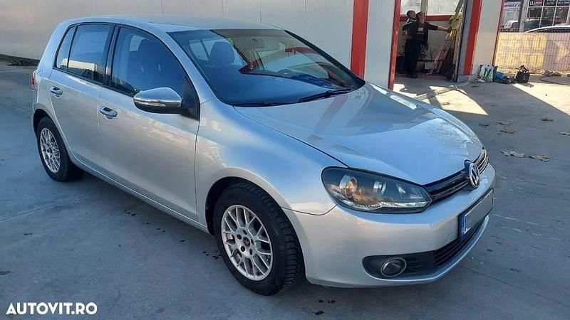 Culoareargint Utilizat 2009 VW Golf VI Hatchback | 4.200 EUR (Preț OK) - Imagine 1/4