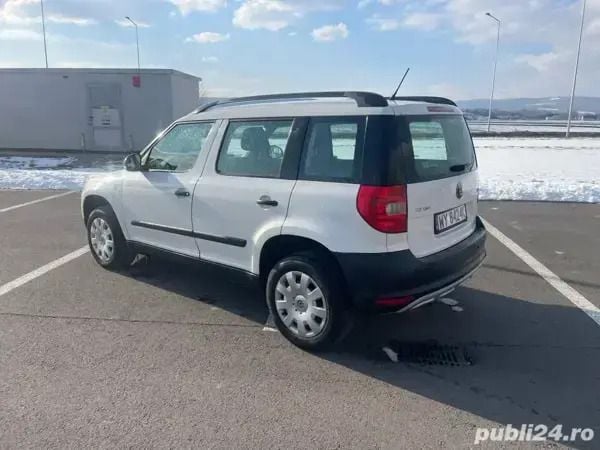 Alb Utilizat 2011 Skoda Yeti SUV | 3.800 EUR (Preț bun) - Imagine 1/4