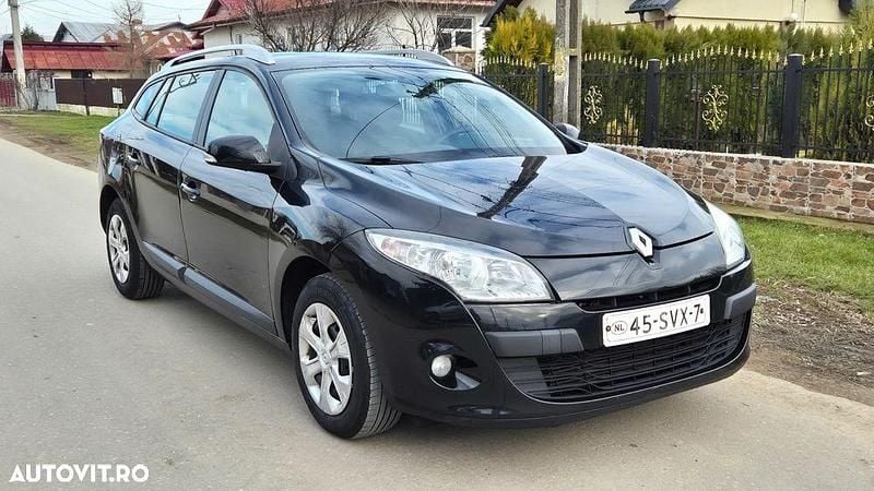 Second-hand Renault Mégane GrandTour Expression 90 CP (66 kW) 2011 Culoarenegru Break