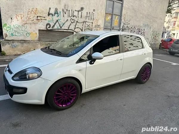 Utilizat 2011 Fiat Punto Evo Hatchback | 5.500 EUR - Imagine 1/4