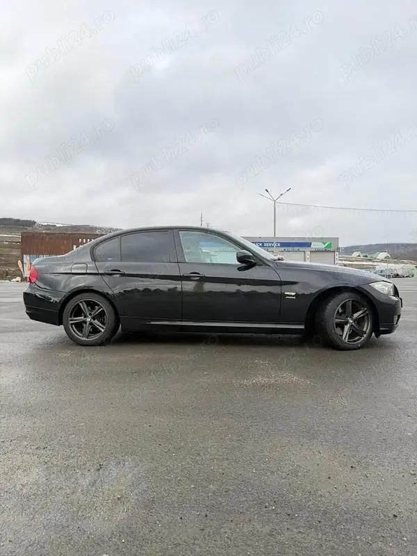 Second-hand BMW 320 177 CP (130 kW) 2010 Berlinǎ