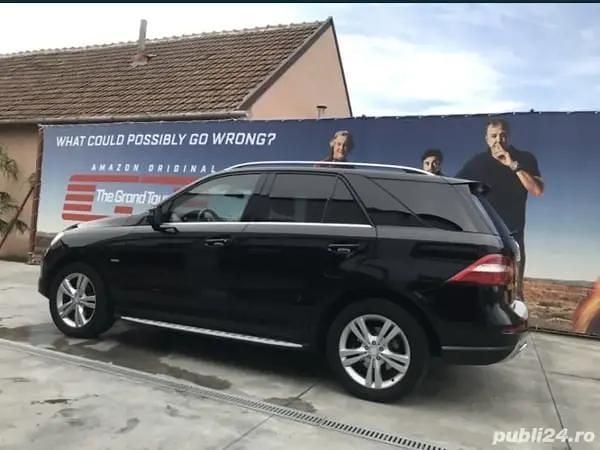Second-hand Mercedes ML250 204 CP (150 kW) 2012 Negru SUV