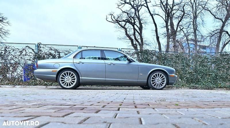 Culoareargint Utilizat 2006 Jaguar XJ6 Executive Berlinǎ | 9.990 EUR - Imagine 1/4