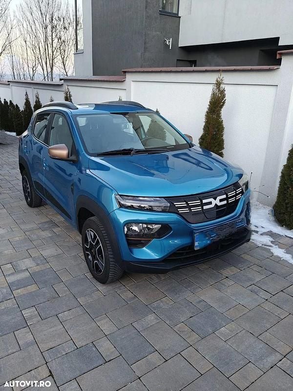 Second-hand Dacia Spring Extreme 47 kW (65 CP) 2023 Culoarealbastru Hatchback