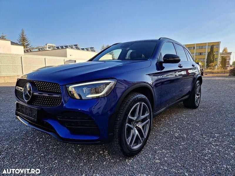 Culoarealbastru Utilizat 2019 Mercedes GLC220 AMG line SUV | 23.300 EUR (Super Preț) - Imagine 1/4