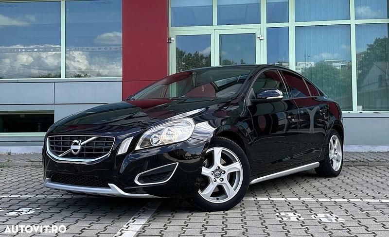 Negru Utilizat 2012 Volvo S60 Berlinǎ | 5.799 EUR - Imagine 1/4