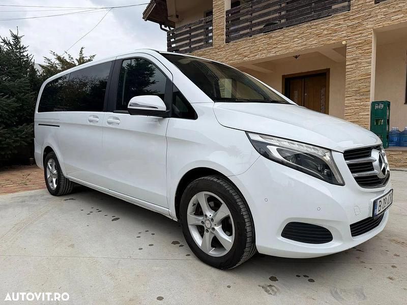 Culoarealb Utilizat 2016 Mercedes V220 Avantgarde Monovolum | 21.700 EUR - Imagine 1/4