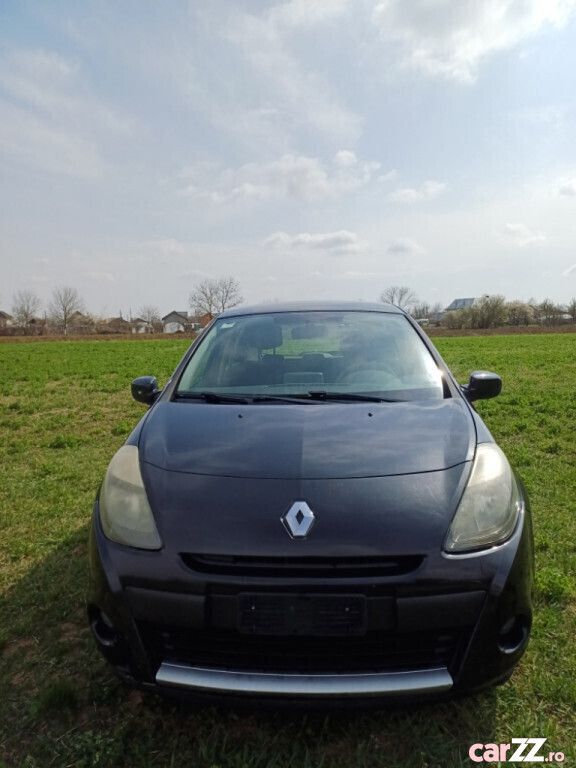Utilizat 2010 Renault Clio II | 1.800 EUR (Preț bun) - Imagine 1/4