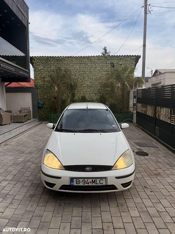 Culoarealb Utilizat 2005 Ford Focus Break | 699 EUR (Super Preț) - Imagine 1/4