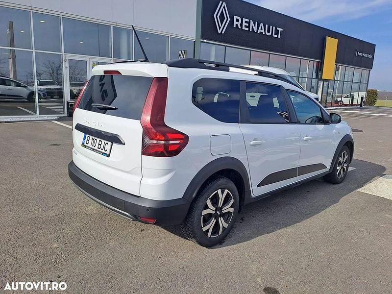Second-hand Dacia Jogger Expression 100 CP (73 kW) 2023 Culoarealb Monovolum