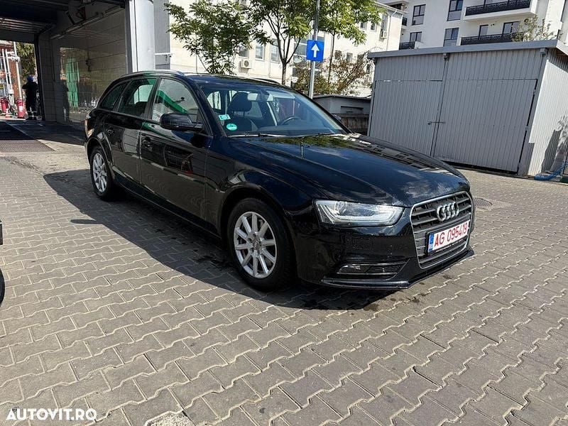 Culoarenegru Utilizat 2013 Audi A4 Break | 7.500 EUR (Preț bun) - Imagine 1/4