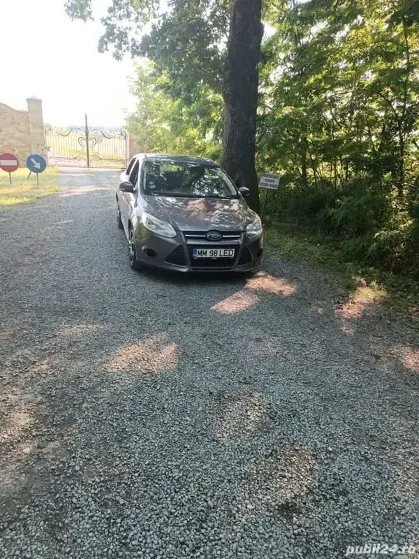 Utilizat 2012 Ford Focus Hatchback | 3.750 EUR (Preț OK) - Imagine 1/4