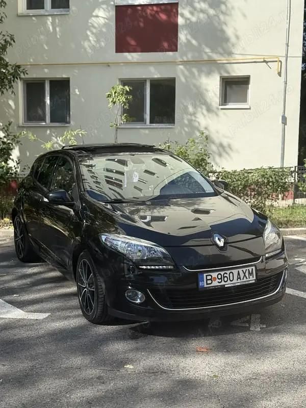 Utilizat 2013 Renault Mégane III Bose Edition Hatchback | 5.300 EUR (Preț OK) - Imagine 1/4