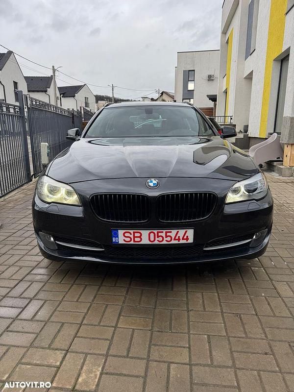 Second-hand BMW 520 184 CP (135 kW) 2012 Culoaregri Break