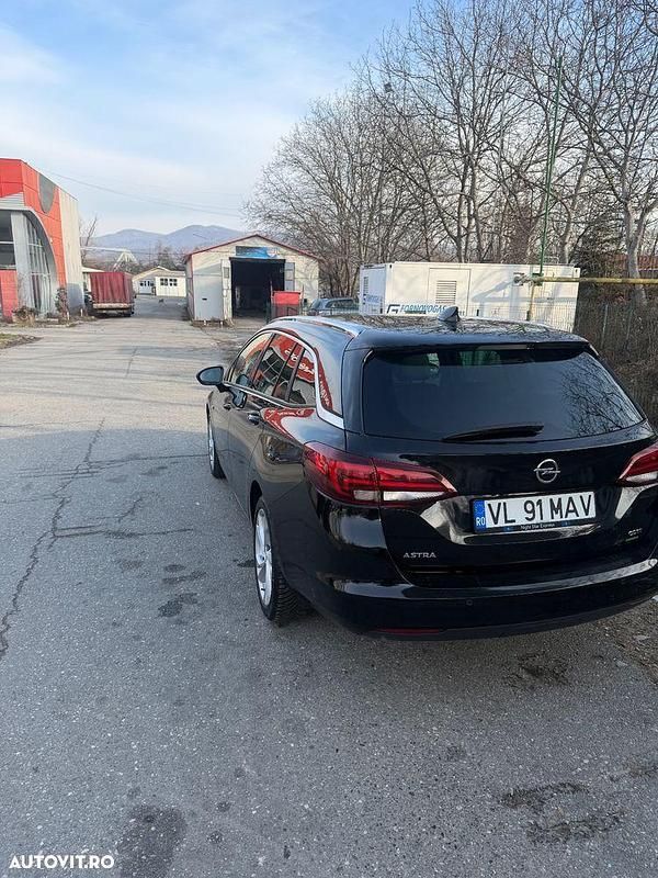 Second-hand Opel Astra Business 136 CP (100 kW) 2017 Culoarenegru Break
