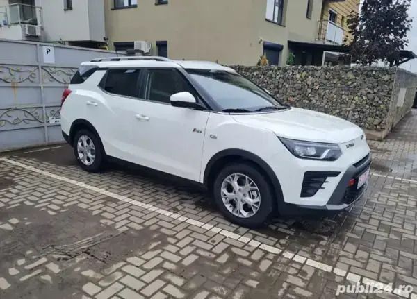 Alb Utilizat 2024 Ssangyong (KGM) Tivoli SUV | 15.900 EUR (Preț OK) - Imagine 1/4
