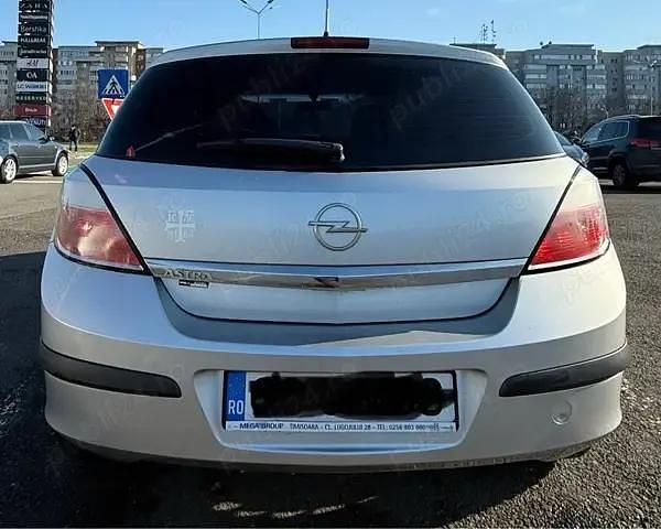 Second-hand Opel Astra 90 CP (66 kW) 2004 Hatchback