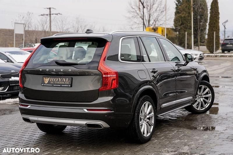 Second-hand Volvo XC90 Inscription 235 CP (172 kW) 2018 Culoaremaro SUV