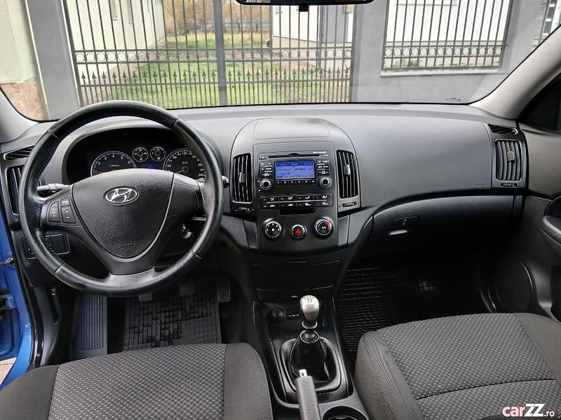Second-hand Hyundai i30 109 CP (80 kW) 2010 Albastru Hatchback