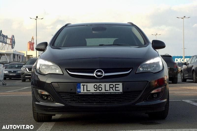 Culoarenegru Utilizat 2016 Opel Astra Enjoy Break | 5.500 EUR (Preț bun) - Imagine 1/4