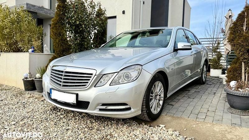 Culoaregri Utilizat 2011 Mercedes E200 Berlinǎ | 8.700 EUR (Preț OK) - Imagine 1/4