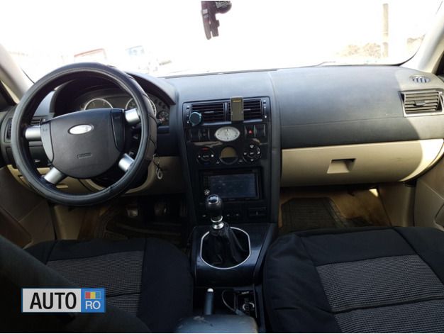 Second-hand Ford Mondeo 115 CP (84 kW) 2002 Hatchback