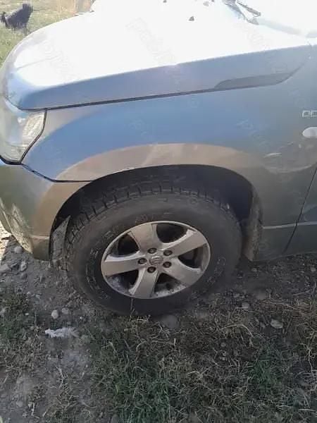 Utilizat 2007 Suzuki Vitara SUV | 3.400 EUR - Imagine 1/4
