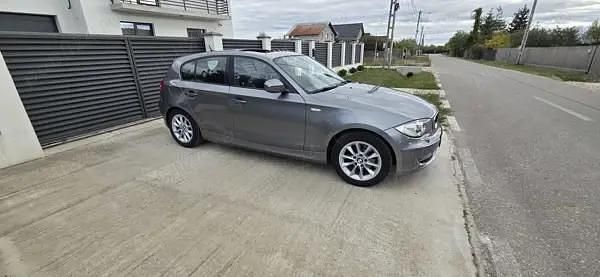 Argintiu Utilizat 2010 BMW 116 Hatchback | 5.700 EUR (Scump) - Imagine 1/4