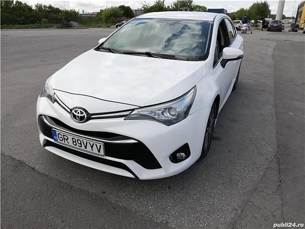 Second-hand Toyota Avensis 112 CP (82 kW) 2015 Alb Berlinǎ