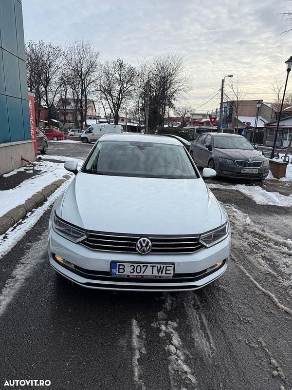 Second-hand VW Passat Comfortline 150 CP (110 kW) 2018 Culoarealb Berlinǎ