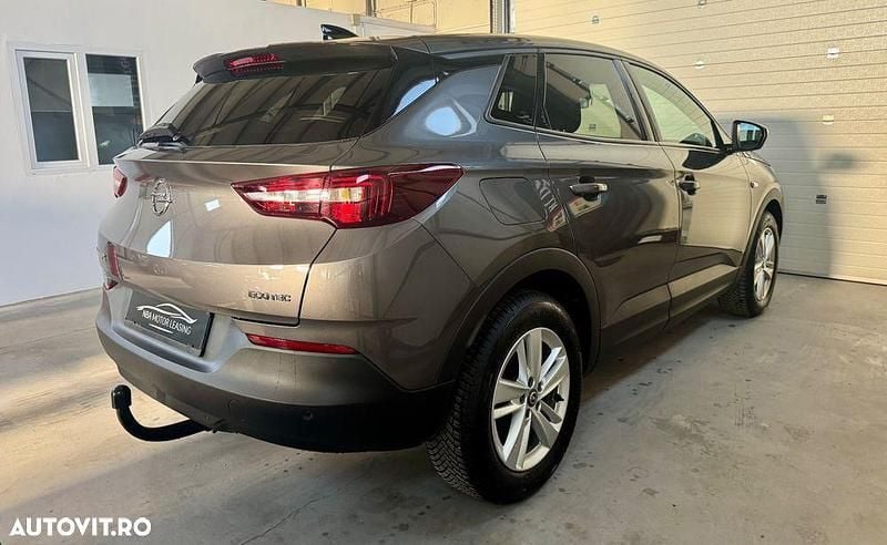 Second-hand Opel Grandland X Business Edition 130 CP (95 kW) 2021 Culoaregri SUV