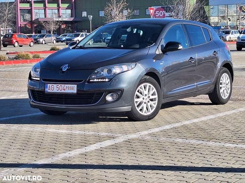 Culoaregri Utilizat 2013 Renault Mégane III Bose Edition Hatchback | 4.990 EUR (Preț OK) - Imagine 1/4