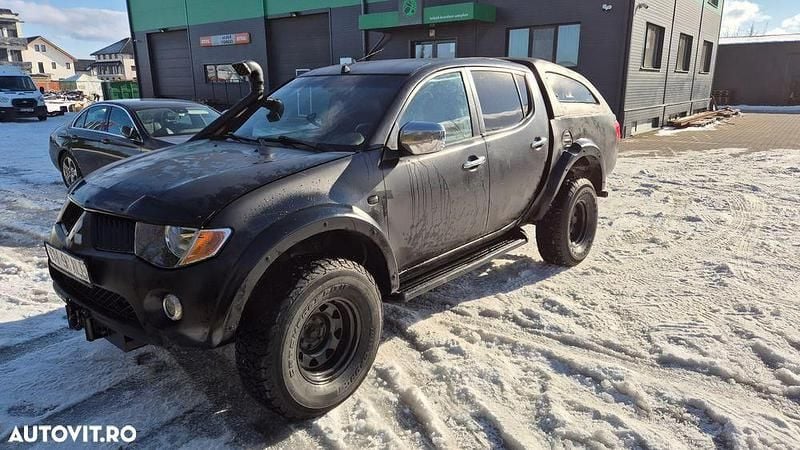 Second-hand Mitsubishi L200 Intense 136 CP (100 kW) 2008 Culoarenegru Pickup
