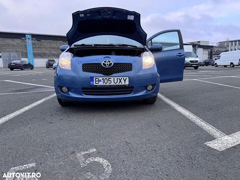 Second-hand Toyota Yaris Sol 90 CP (66 kW) 2008 Culoarealbastru Hatchback