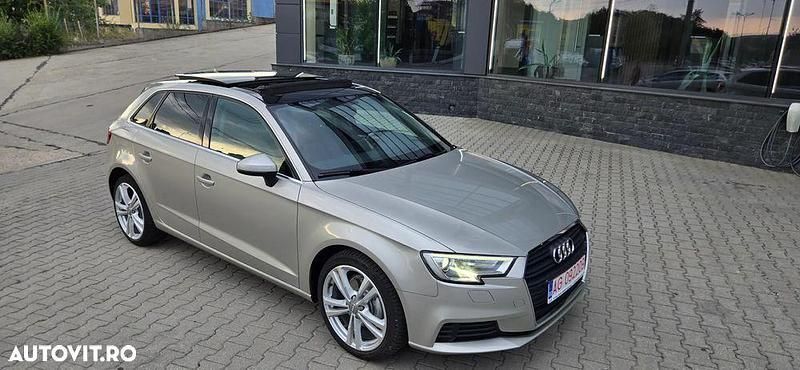 Second-hand Audi A3 S-Line 116 CP (85 kW) 2018 Culoarebej Berlinǎ