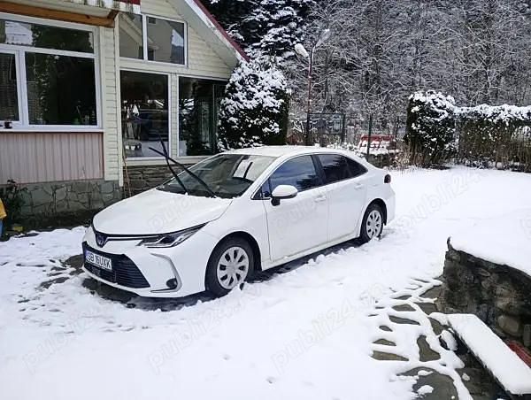 Second-hand Toyota Corolla Hybrid 122 CP (89 kW) 2022 Alb Berlinǎ