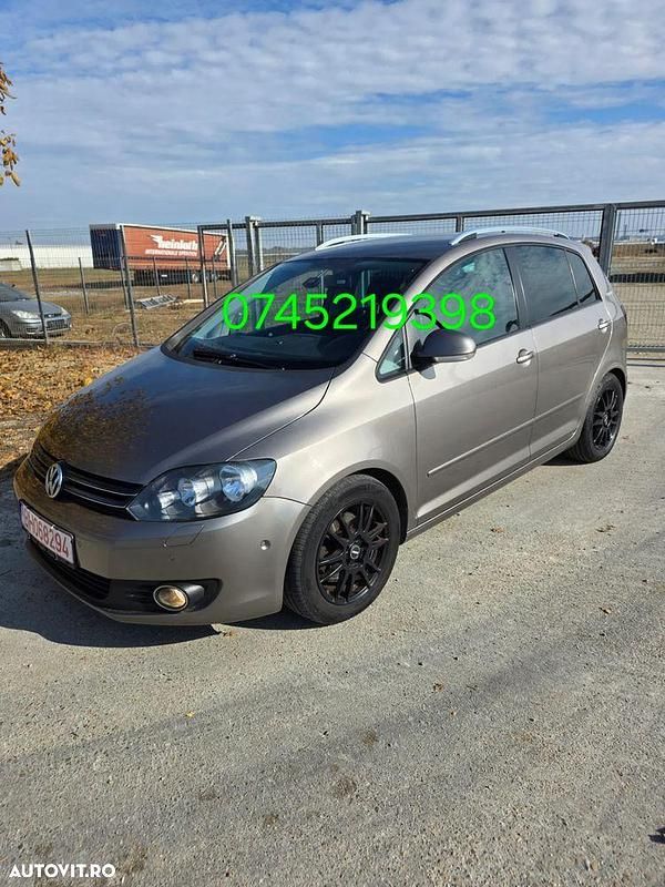 Culoaremaro Utilizat 2011 VW Golf Plus Cross Team Monovolum | 6.350 EUR (Preț OK) - Imagine 1/4