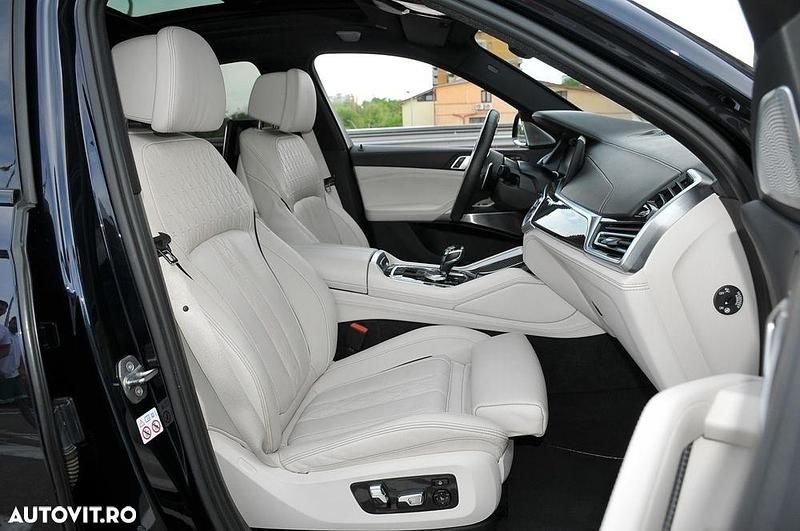 Culoarenegru Utilizat 2020 BMW X6 M SUV | 56.999 EUR (Preț OK) - Imagine 1/4