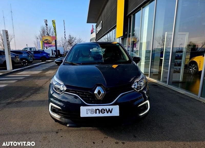 Second-hand Renault Captur Zen 90 CP (66 kW) 2017 Culoarealbastru SUV