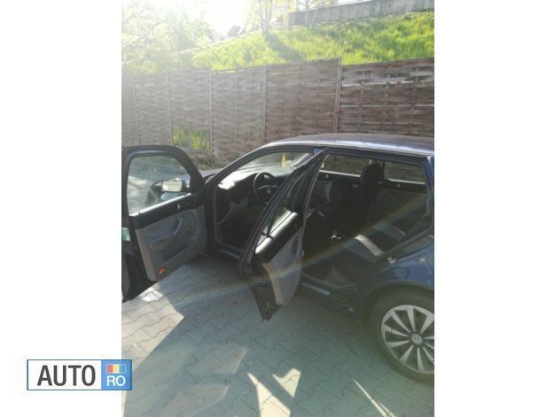 Albastru Utilizat 2000 VW Golf IV Hatchback | 1.150 EUR (Preț OK) - Imagine 1/4
