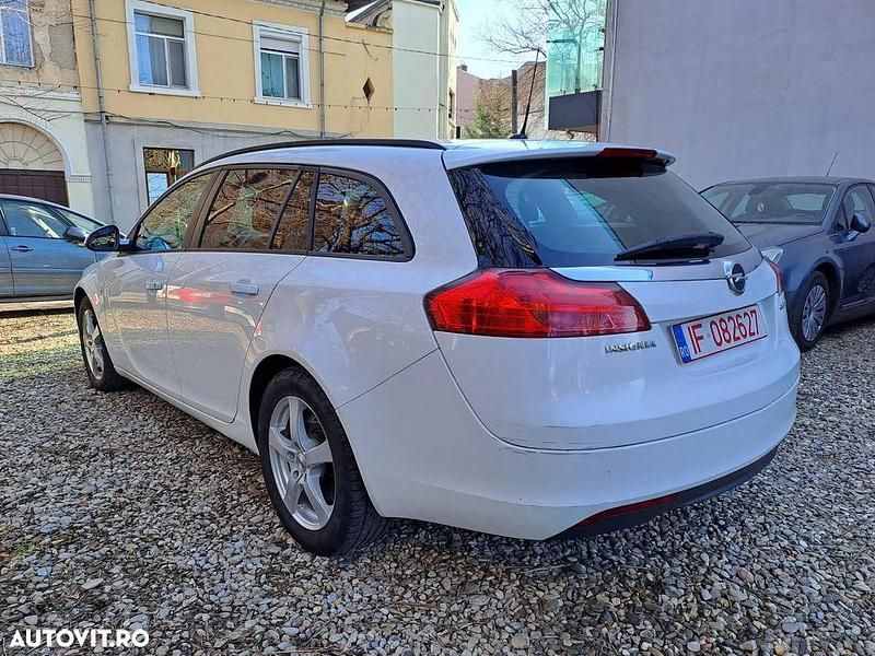 Second-hand Opel Insignia Selection 130 CP (95 kW) 2009 Culoarealb Break