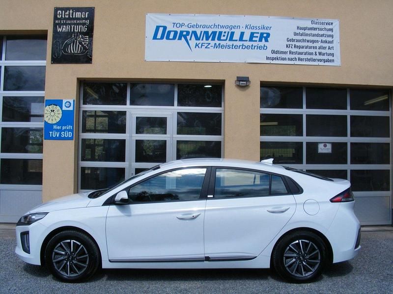 Second-hand 2021 Hyundai Ioniq Trend Hatchback | 18.094 EUR (Preț OK) - Imagine 1/1