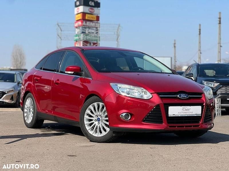 Second-hand Ford Focus Titanium 150 CP (110 kW) 2011 Culoarerosu Berlinǎ