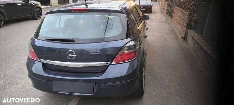 Albastru Utilizat 2008 Opel Astra Hatchback | 3.600 EUR (Puțin scump) - Imagine 1/4