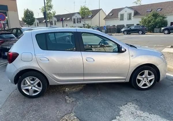 Utilizat 2017 Dacia Sandero Hatchback | 2.500 EUR (Super Preț) - Imagine 1/3