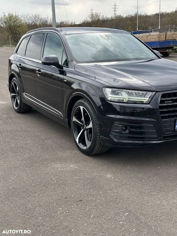 Second-hand Audi Q7 S-Line 286 CP (210 kW) 2019 Negru SUV