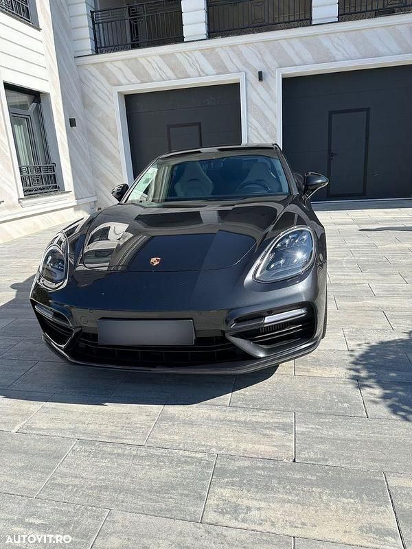 Second-hand Porsche Panamera 550 CP (404 kW) 2017 Culoarealte culori Hatchback