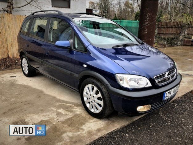 Albastru Utilizat 2004 Opel Zafira Monovolum | 1.899 EUR (Super Preț) - Imagine 1/4